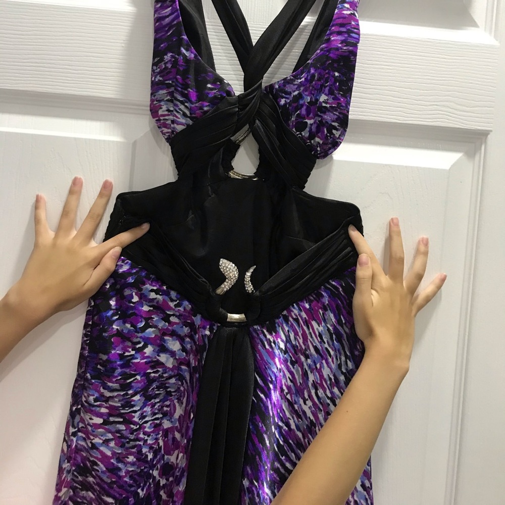 Dress - Picture 3 of 6